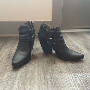 Cutout booties